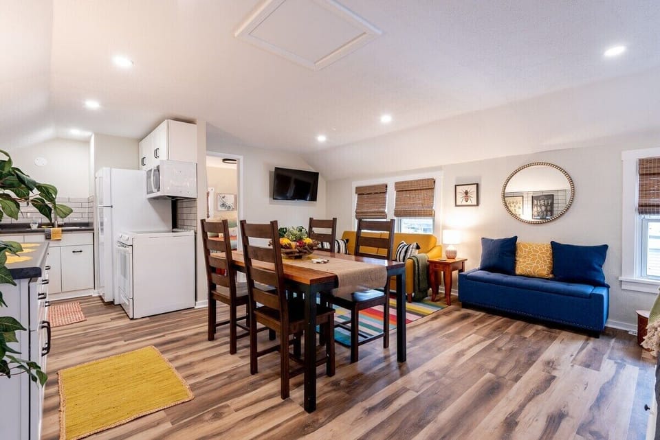 Open concept kitching/dining/living area