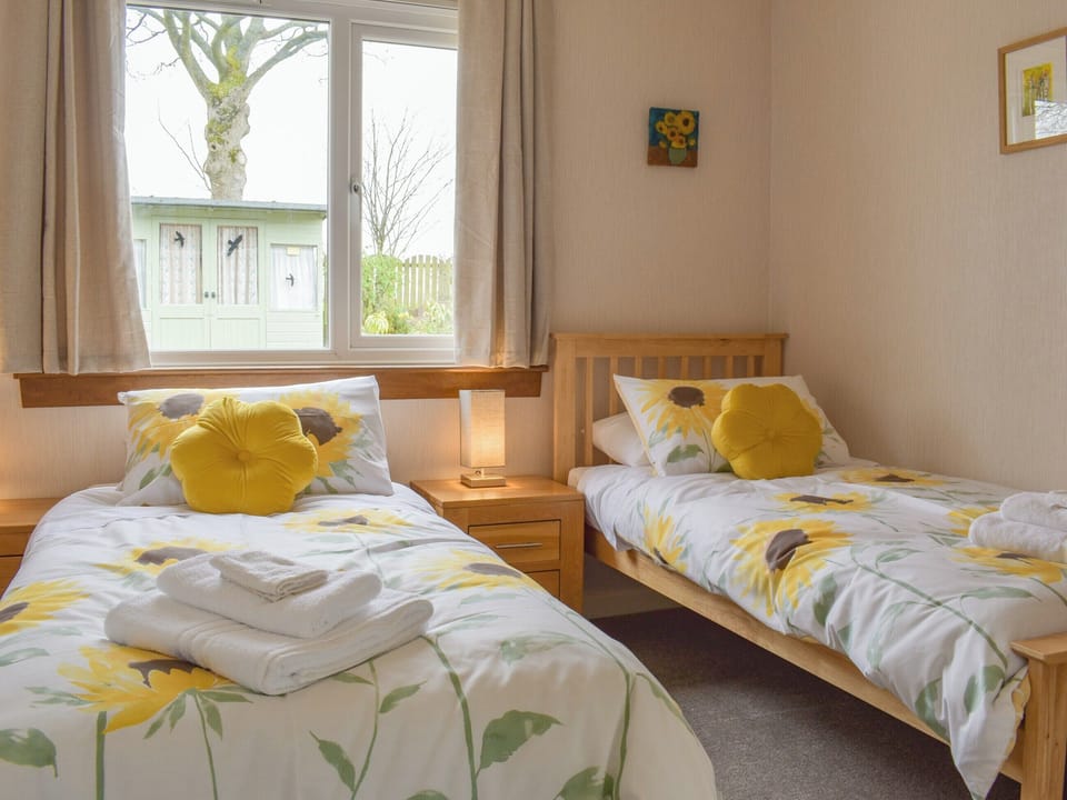 Twin bedroom | The Shieling, Biggar