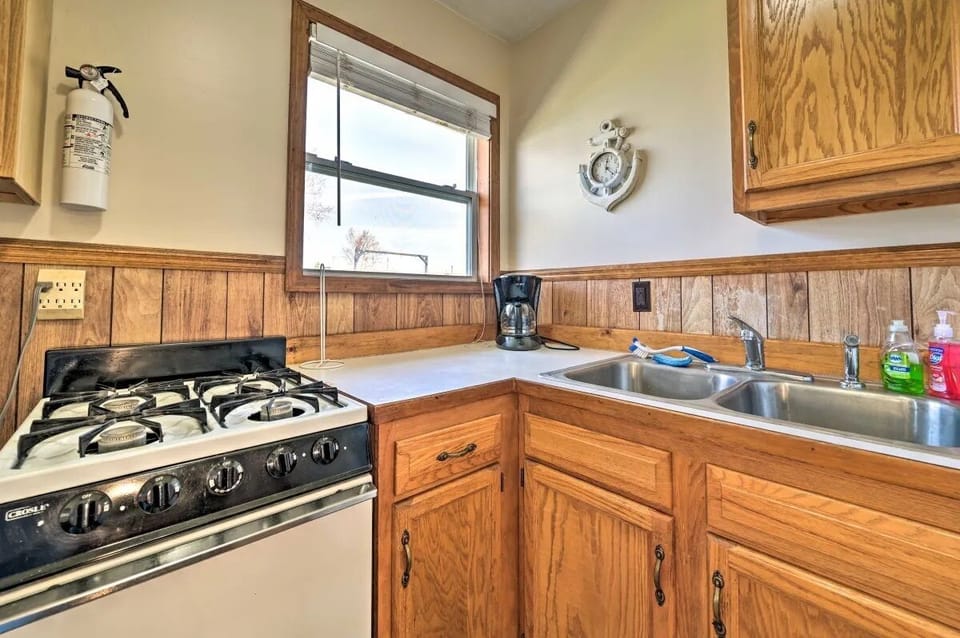 Kitchen with Gas Stove 