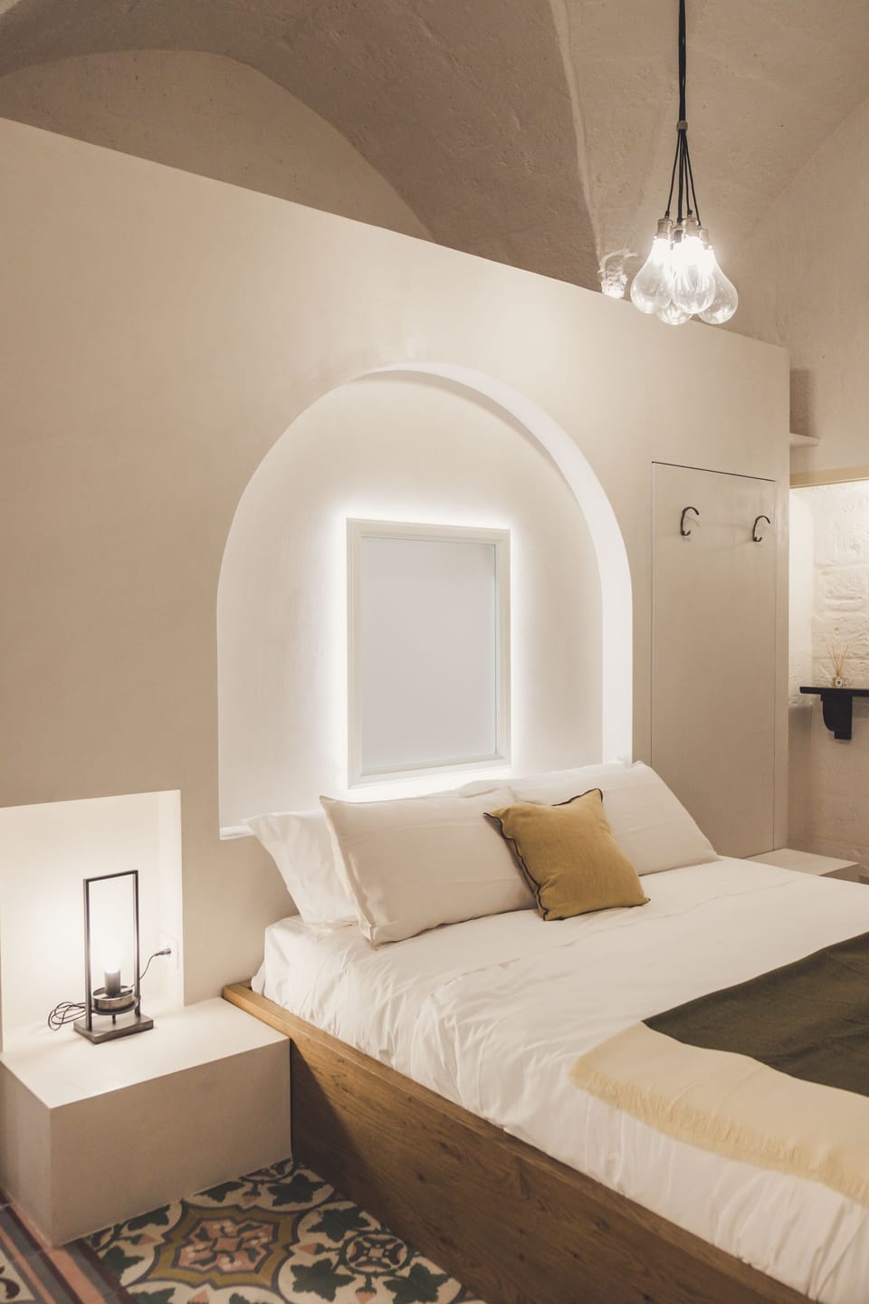 Triple Room | Minibar, in-room safe, desk, blackout drapes