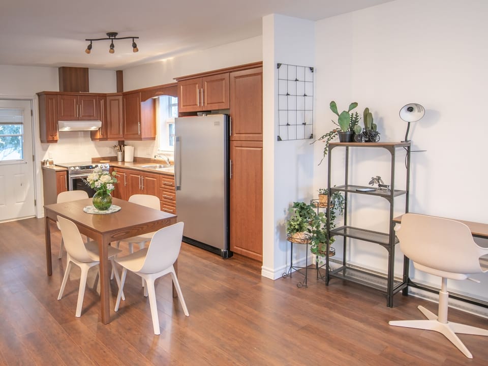 Apartment, Ensuite, Marina View | Shared kitchen | Full-size fridge, electric kettle, cleaning supplies, freezer