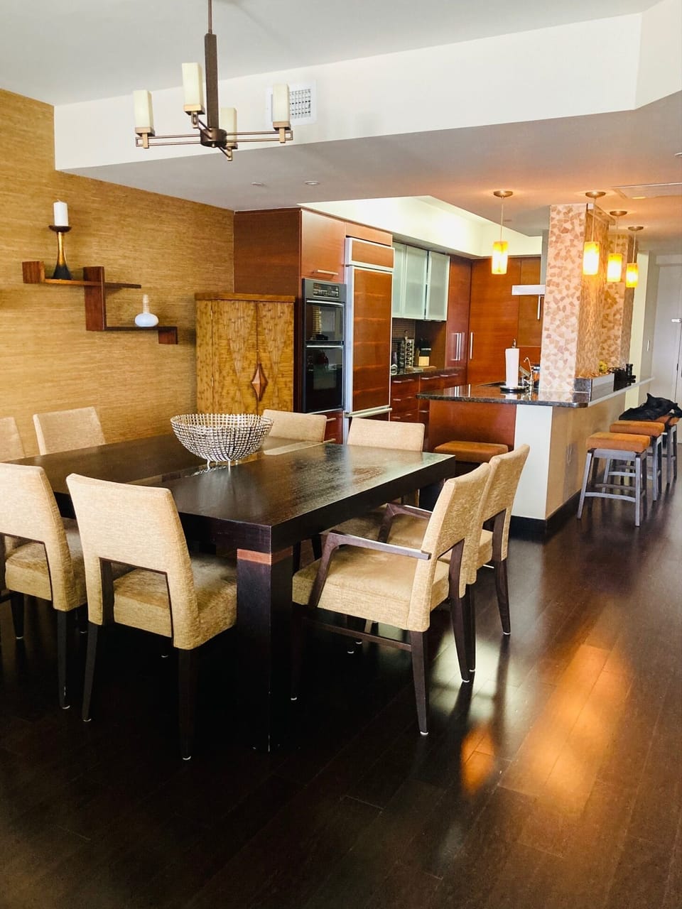 Large Dining Area with Seating for 8.