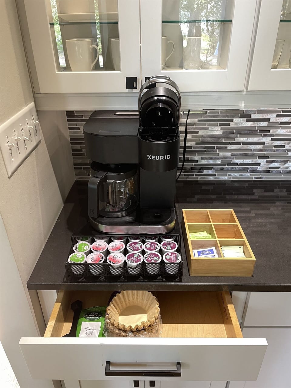 ★ Indulge ★ Coffee & Tea Station with duo keurig coffee maker