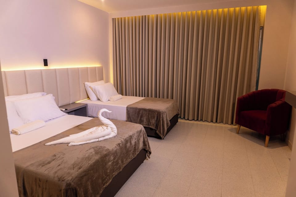 Deluxe Triple Room, Pool View | WiFi (free), bed sheets