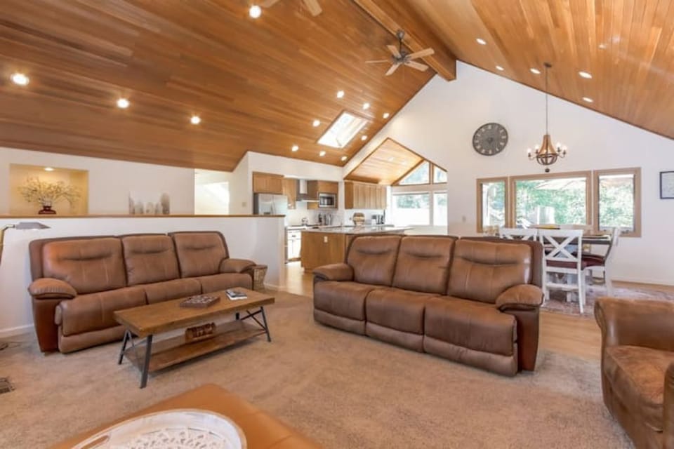 Comfortable reclining couches