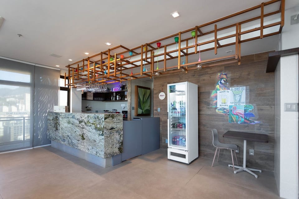 Studio | Bar (on property)