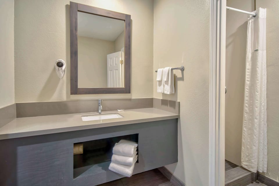 Free toiletries, hair dryer, towels