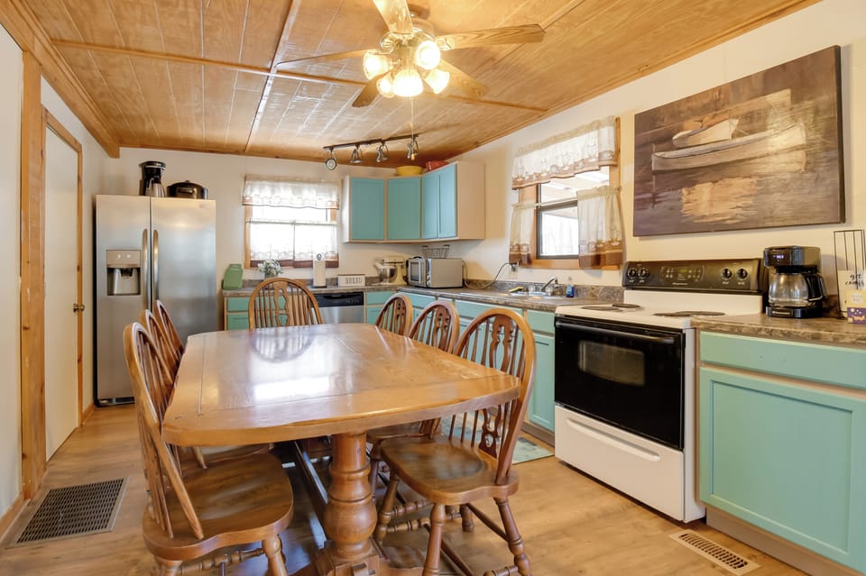 Kitchen & Dining Area | 1st Floor