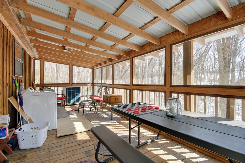 Screened-In Deck