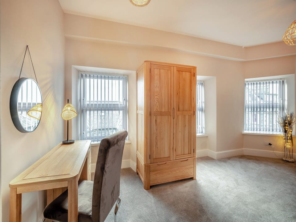 Double bedroom | Llety Clyd, Barmouth