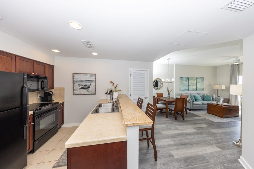 Full kitchen