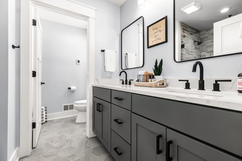 Primary En-Suite