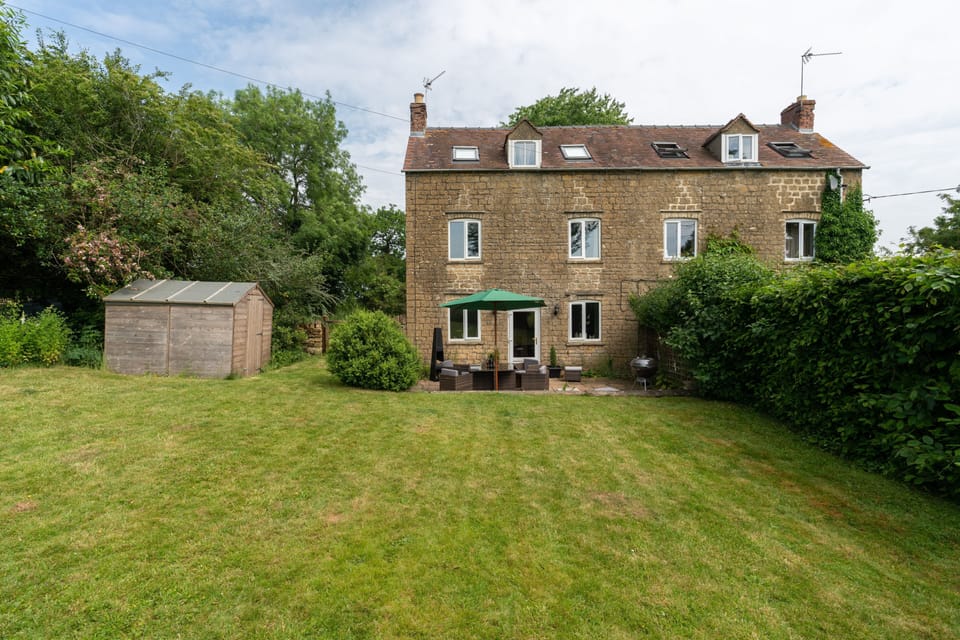 Holly Cottage Garden - StayCotswold