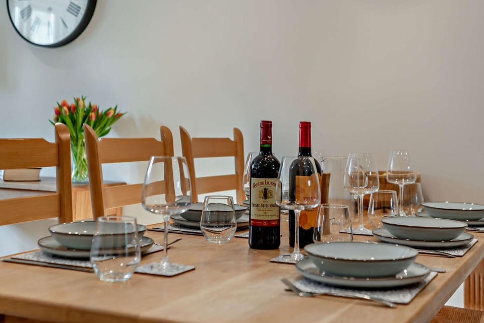 Cedar Cottage Kitchen - StayCotswold