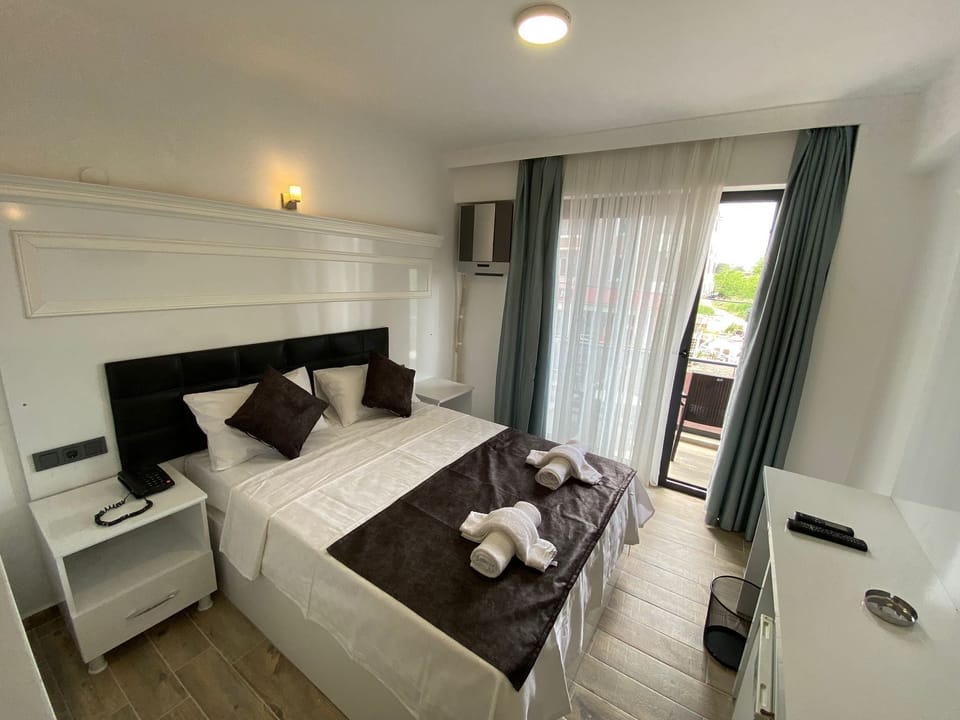Standard Double Room | Laptop workspace, WiFi (free), individually decorated