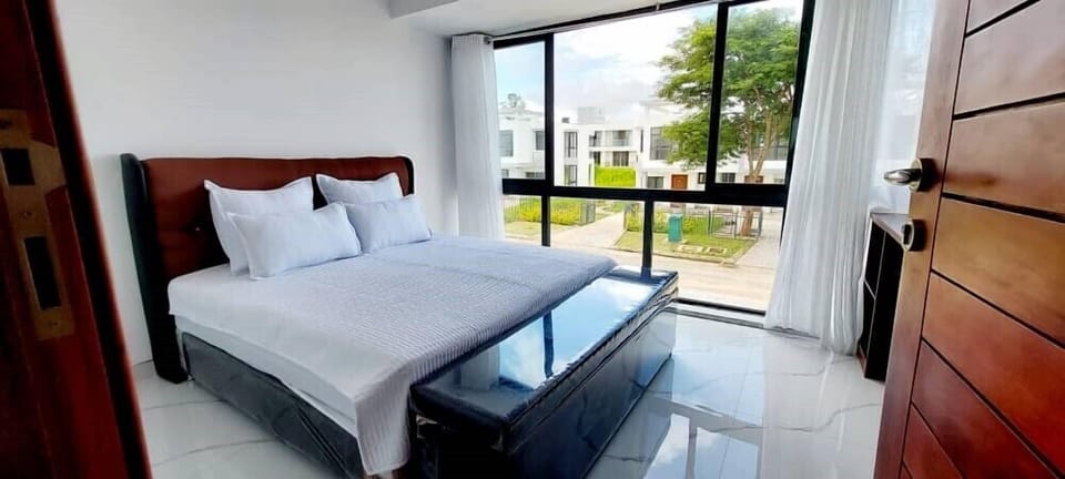 Comfort Room | 6 bedrooms, individually decorated, individually furnished, desk