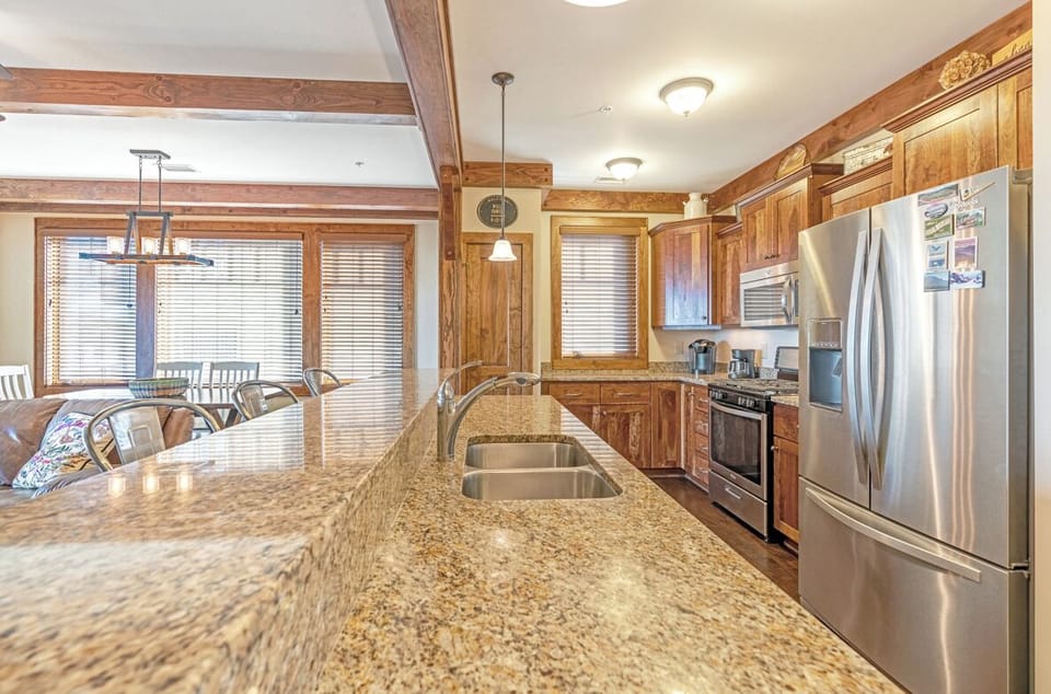 Kitchen--- Granite Counter-tops, Stainless Steel