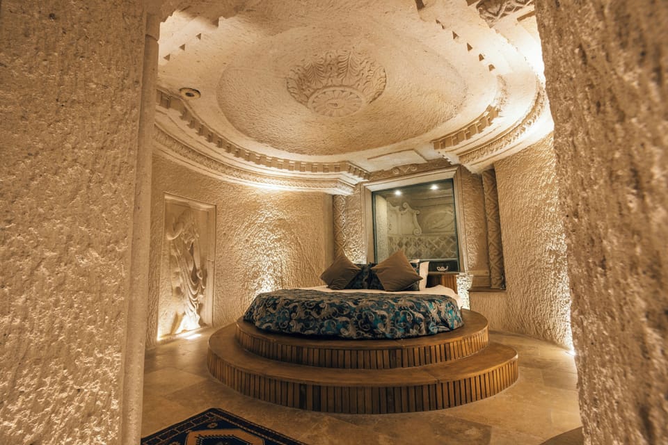 Luxury Suite | Premium bedding, memory foam beds, minibar, in-room safe