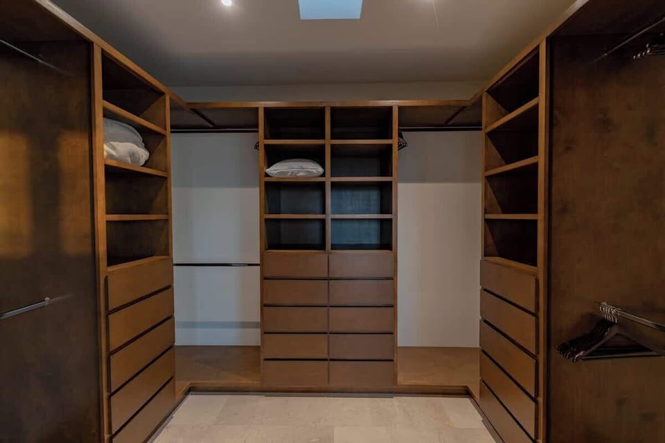 Master Bedroom Closet