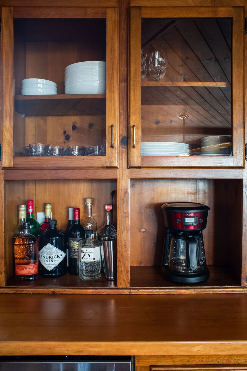 There is a drip machine as well as a french press and bialetti Moka Pot