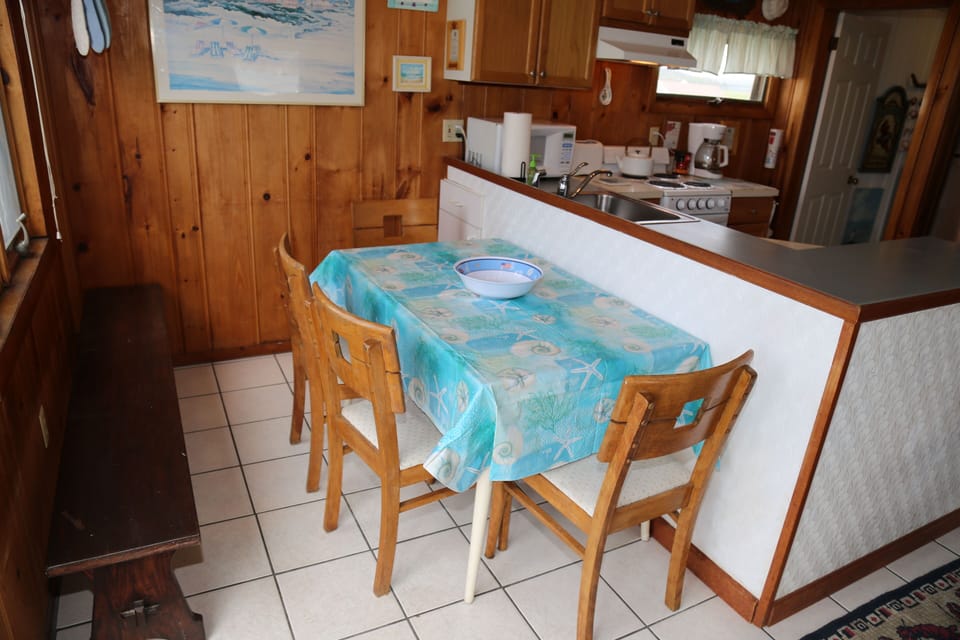 Dining Area - 199 B North Shore Boulevard East Sandwich