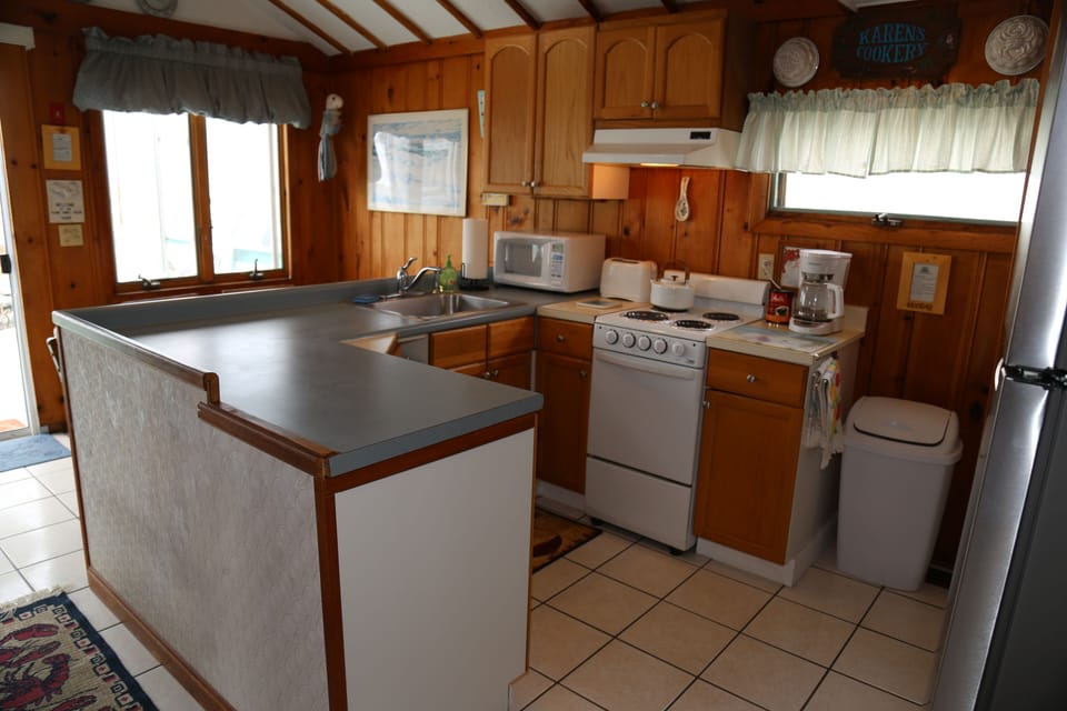 Kitchen - 199 B North Shore Boulevard East Sandwich