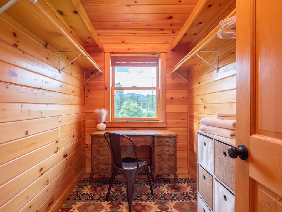 The Lone Star- Hot Tub, AC, Pool Table (2534)