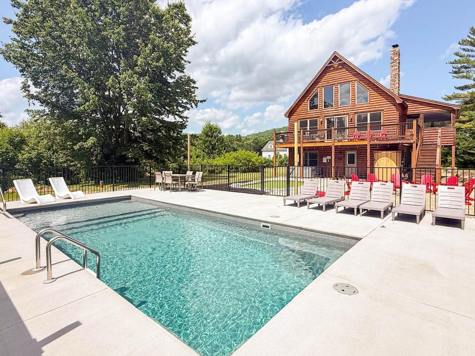 The Lone Star- Hot Tub, AC, Pool Table (2579)