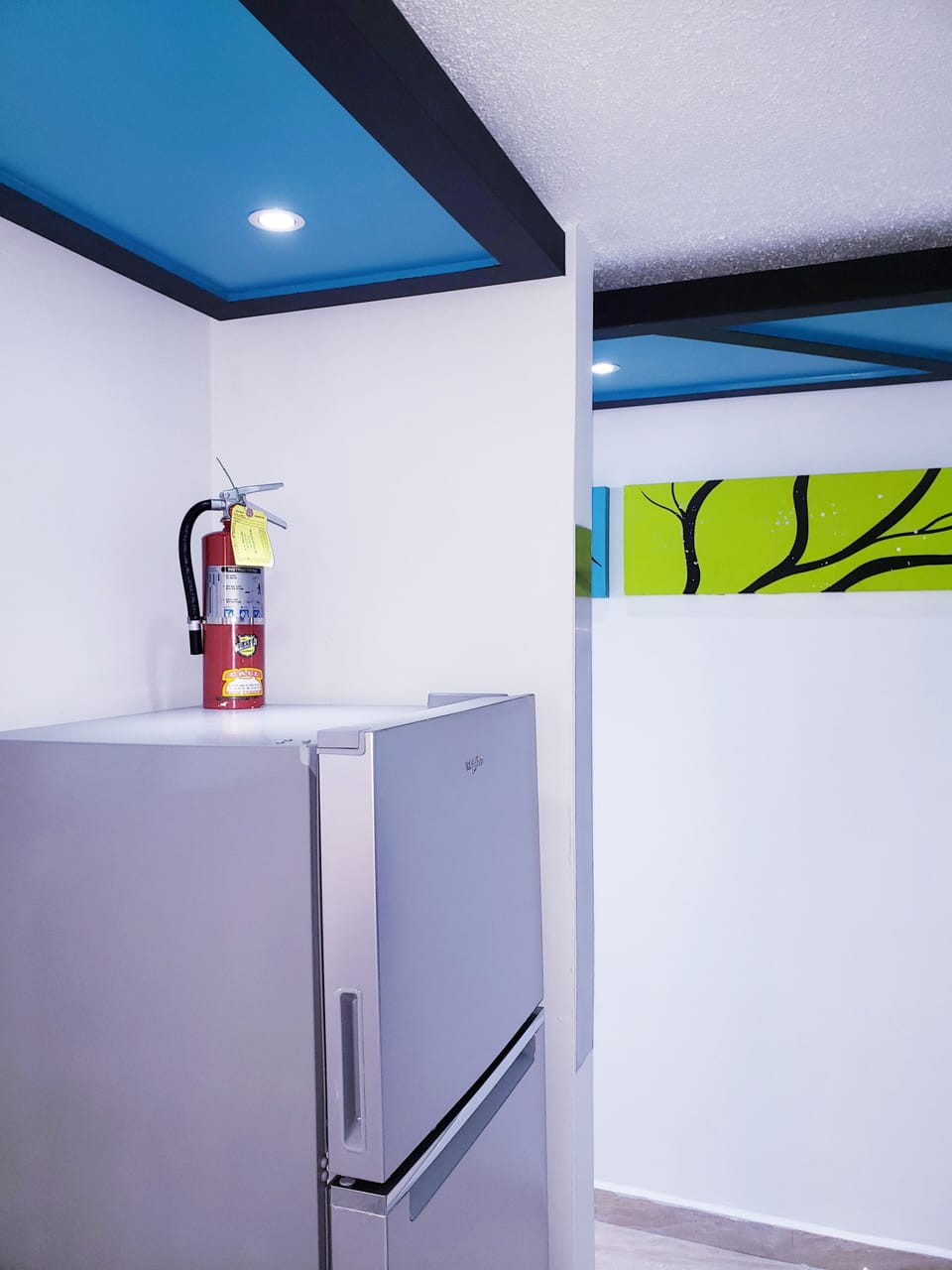 full kitchen 