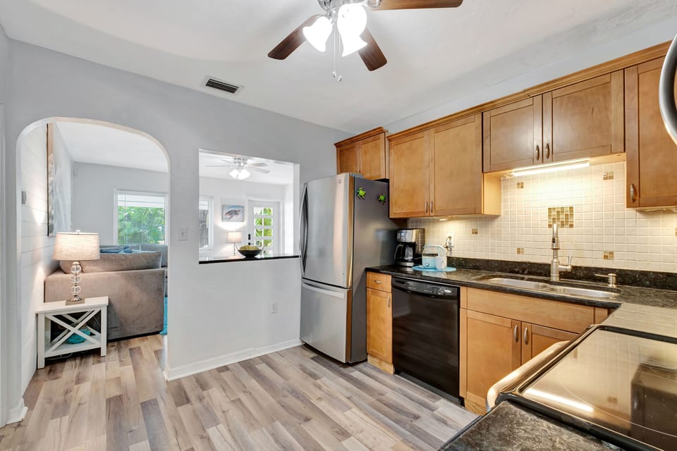 Fully equipped kitchen. 