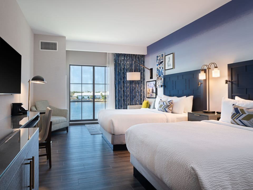 Desk, laptop workspace, free WiFi, bed sheets