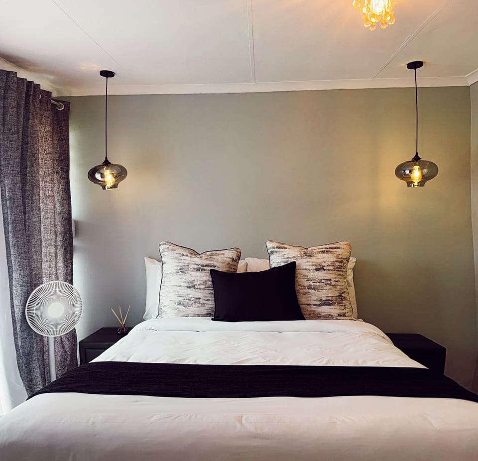 Family Villa | Egyptian cotton sheets, premium bedding, down comforters