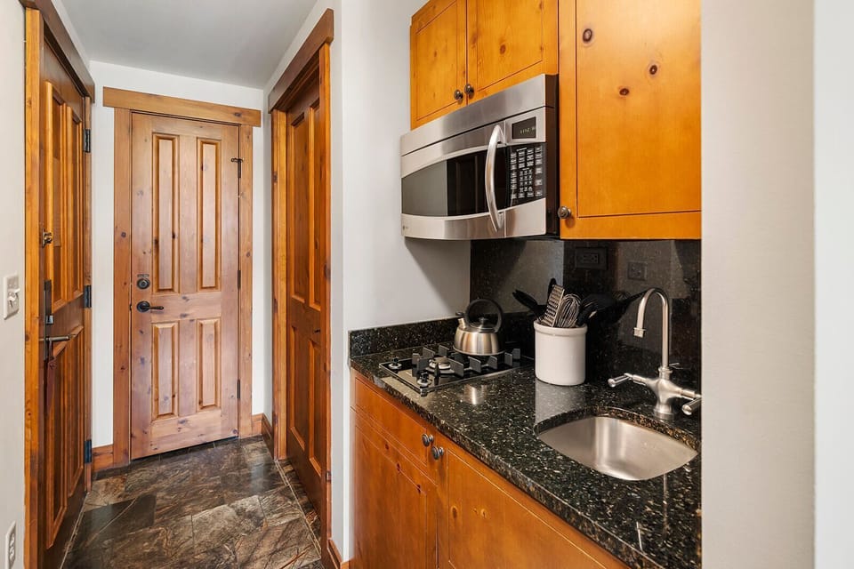 Kitchenette