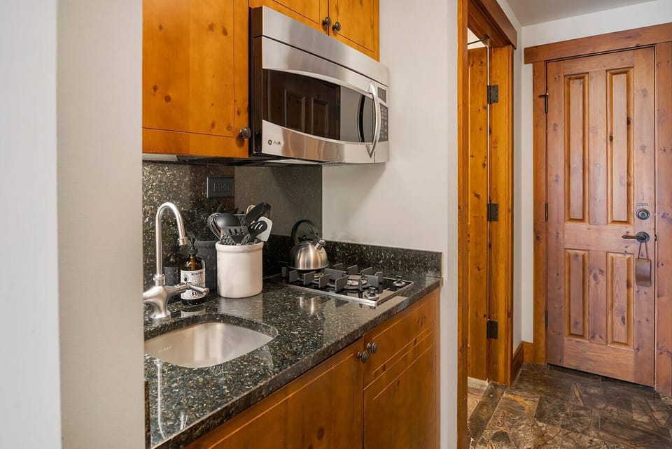 Kitchenette