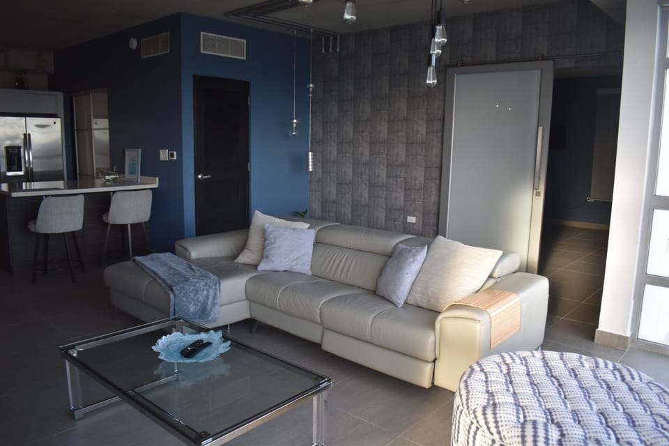 Recliner Sectional 