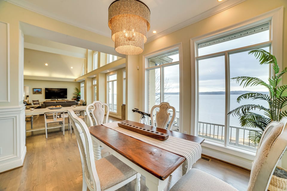 Kitchen Dining Area | Main Level