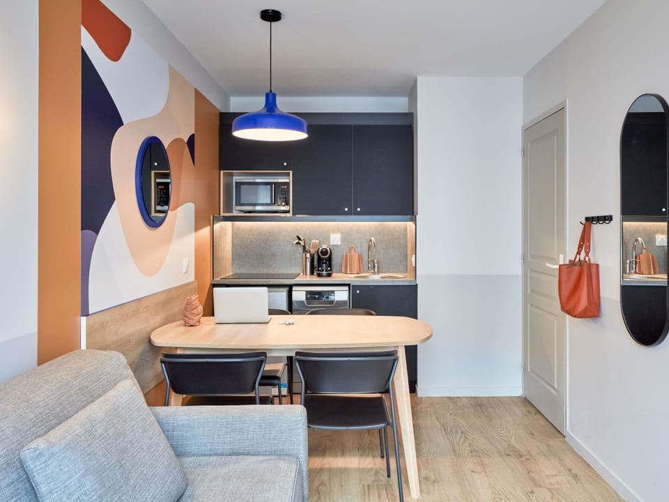 Private kitchenette