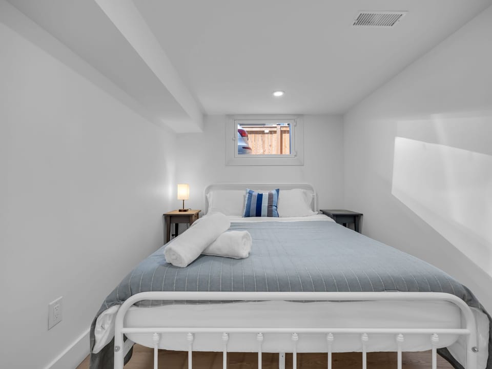 Queen bedroom