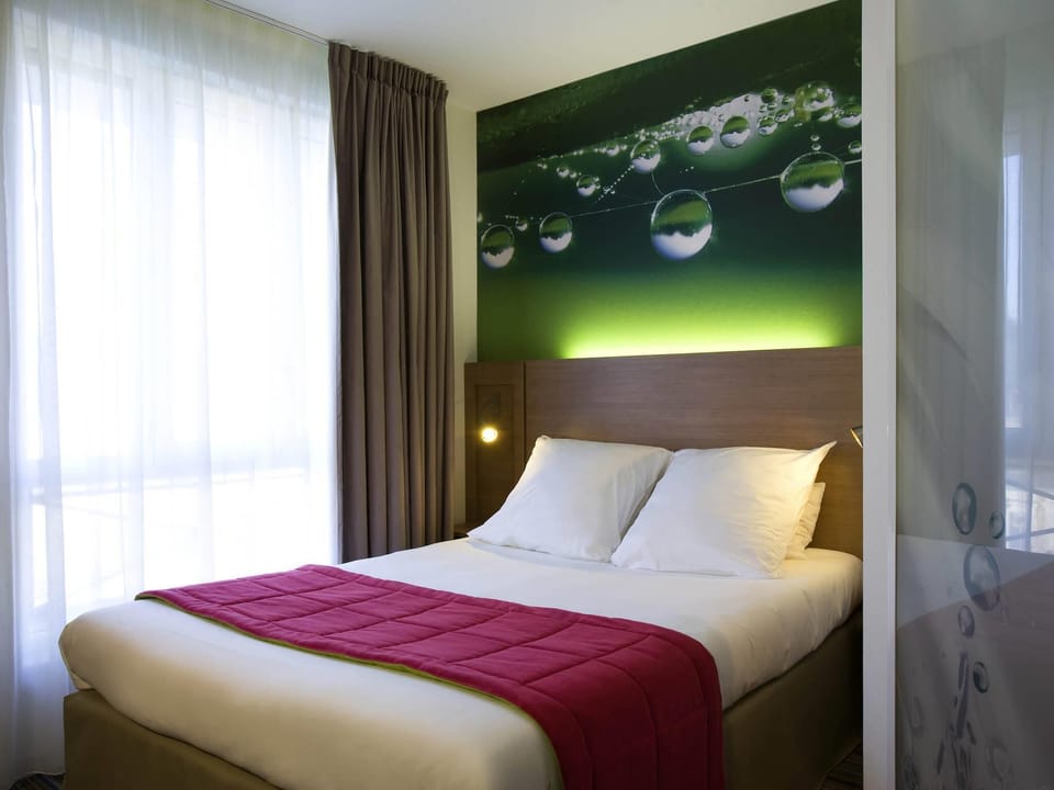 Minibar, in-room safe, desk, blackout drapes