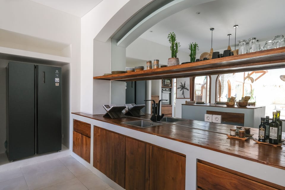 Villa, 2 Bedrooms | Private kitchen | Fridge, microwave, oven, stovetop