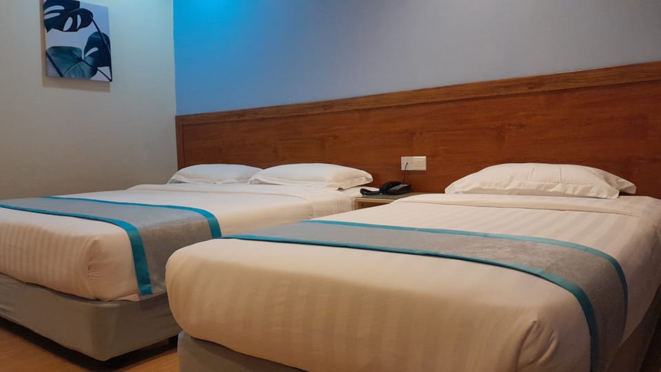 Deluxe Family | Desk, blackout drapes, iron/ironing board, free WiFi