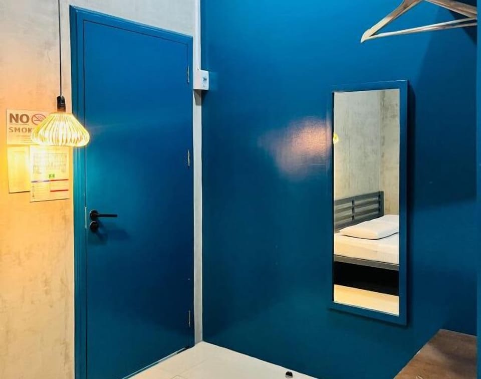 Premier Double Room, 1 Double Bed, Air conditioning | Desk, laptop workspace, free WiFi, bed sheets