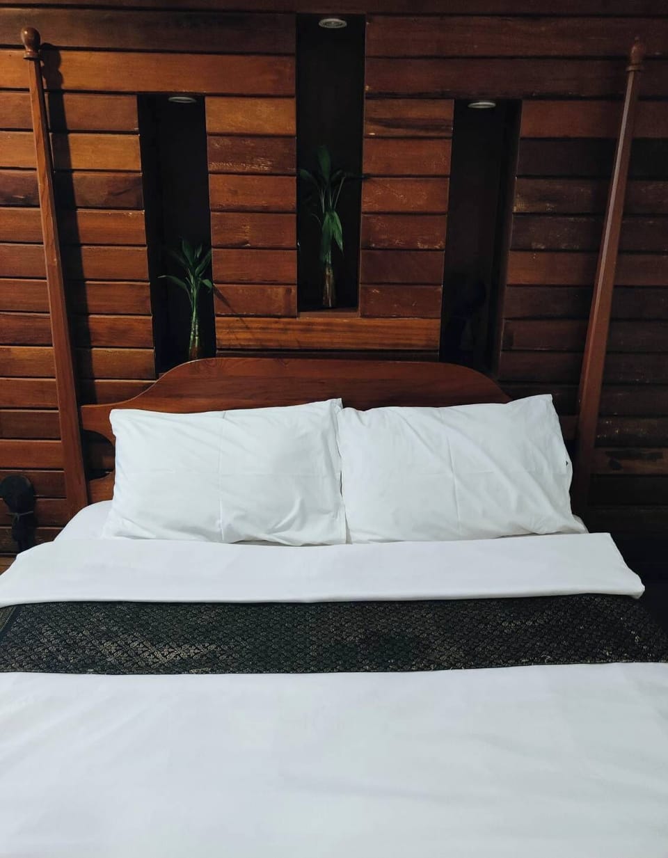 Bali Hut | Individually decorated, individually furnished, desk, rollaway beds