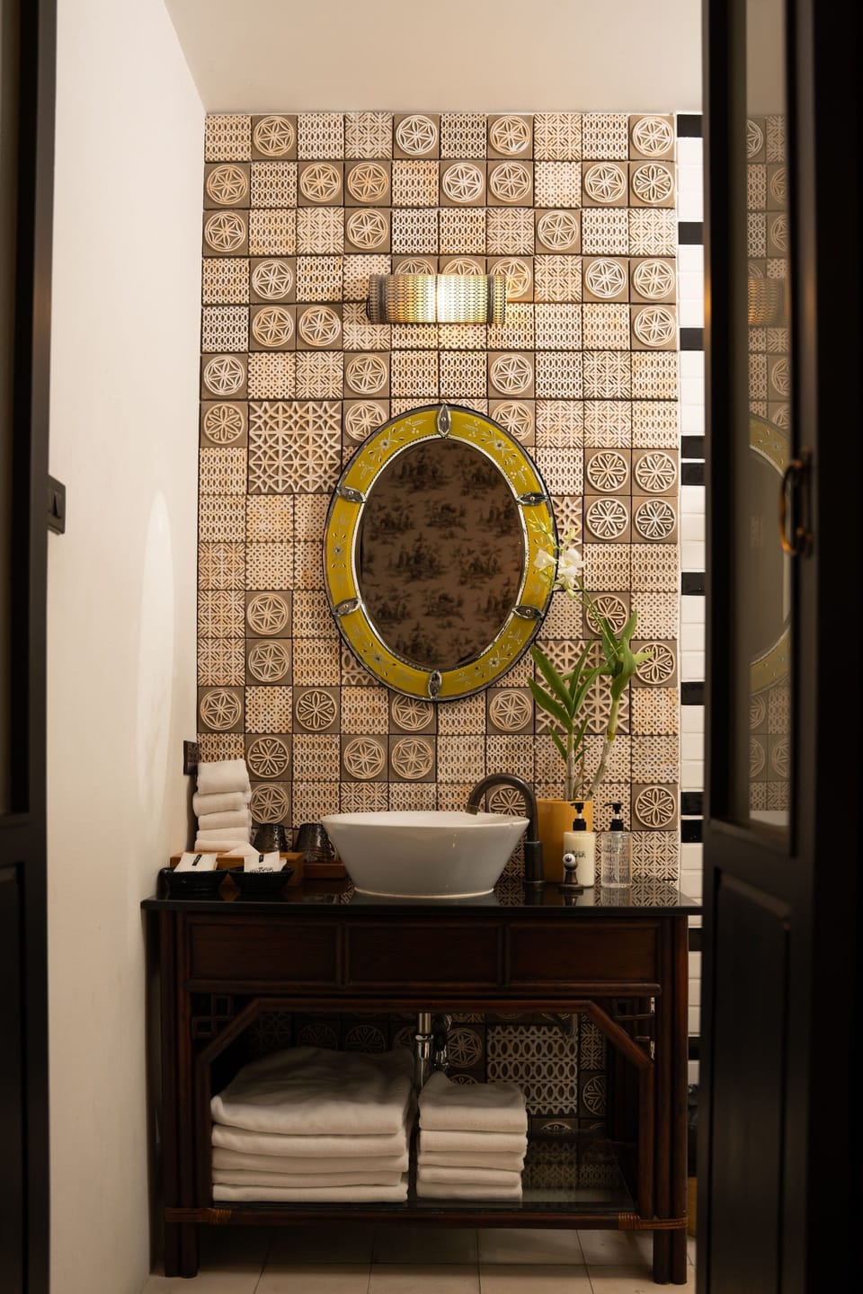 Family Room | Bathroom | Shower, designer toiletries, hair dryer, bathrobes