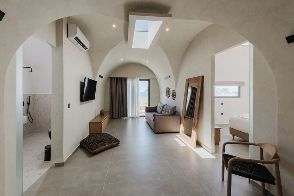 Wellness Retreat Suite with Private Pool & Sea View | Memory foam beds, in-room safe, desk, blackout drapes