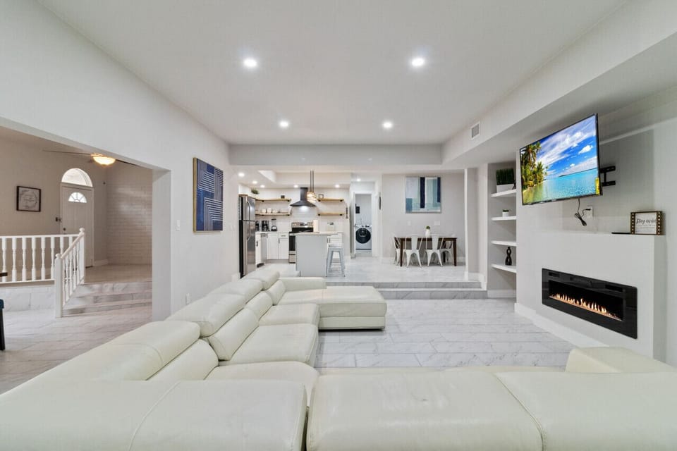 Large Living Room Perfect for Family Movie Night