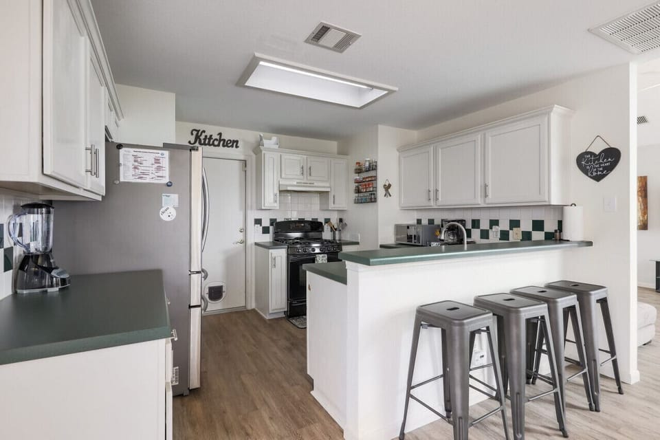 Kitchen Bar Seating for 4