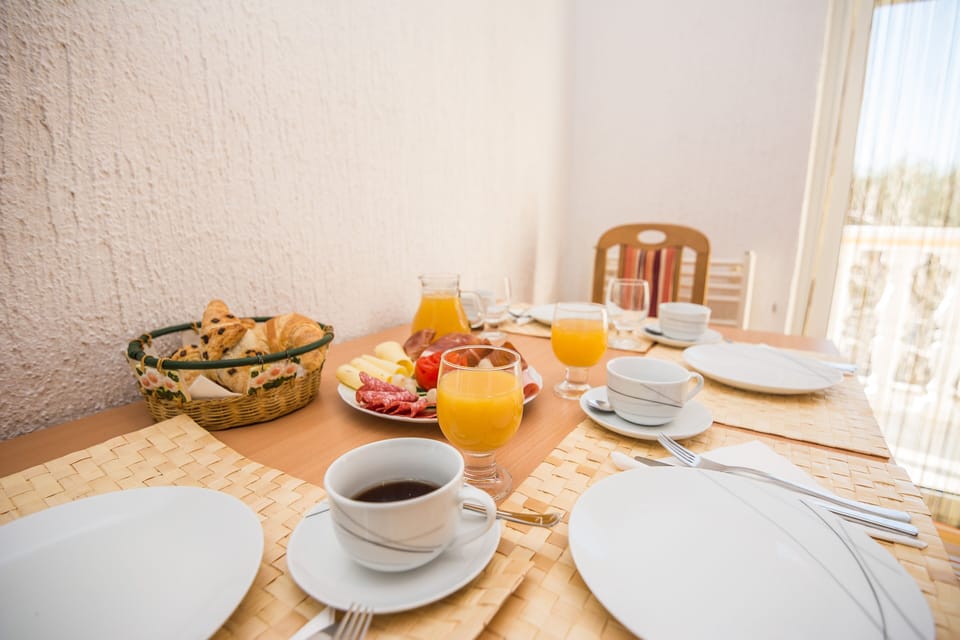 Family Apartment | Dining room