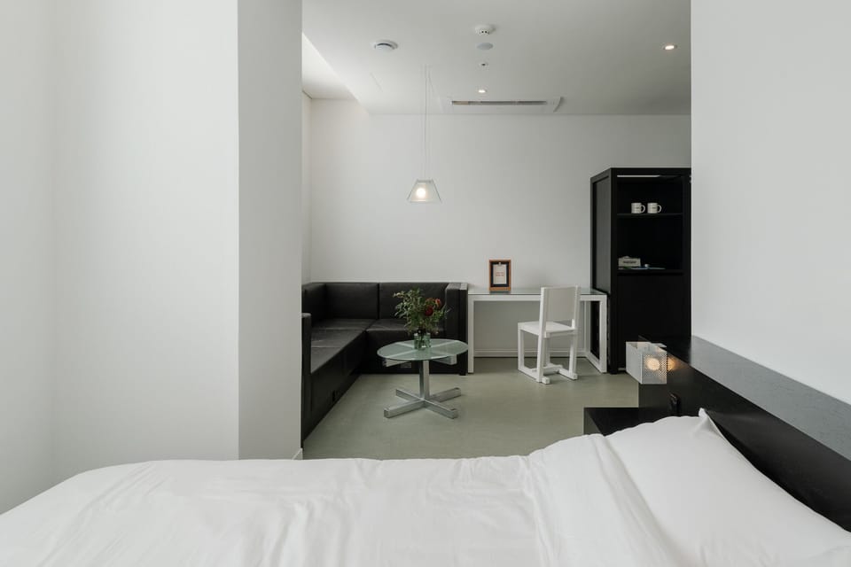 Stay 201 | Premium bedding, memory foam beds, blackout drapes, free WiFi