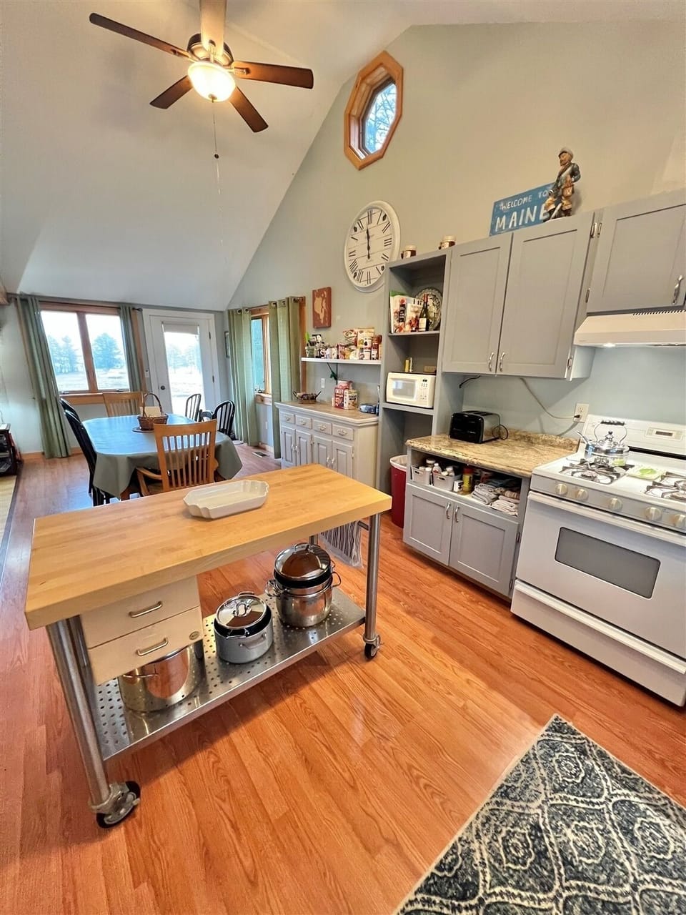 Villa, 4 Bedrooms | Private kitchen | Fridge, oven, coffee/tea maker, toaster
